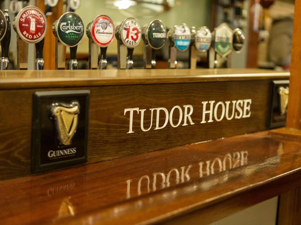 Tudor House Guest House Дангарван Экстерьер фото